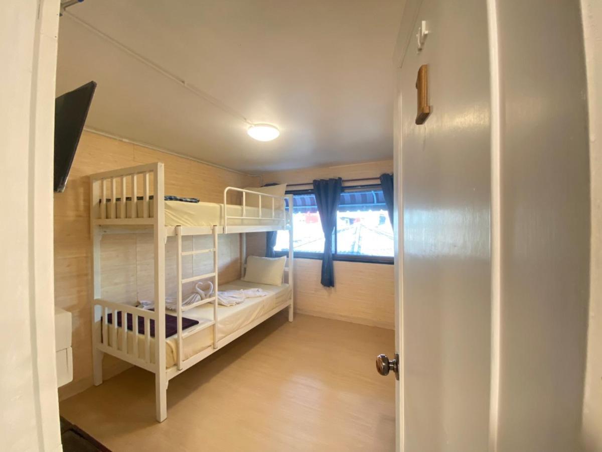 Steve Lady Hostel Bangkok Eksteriør billede