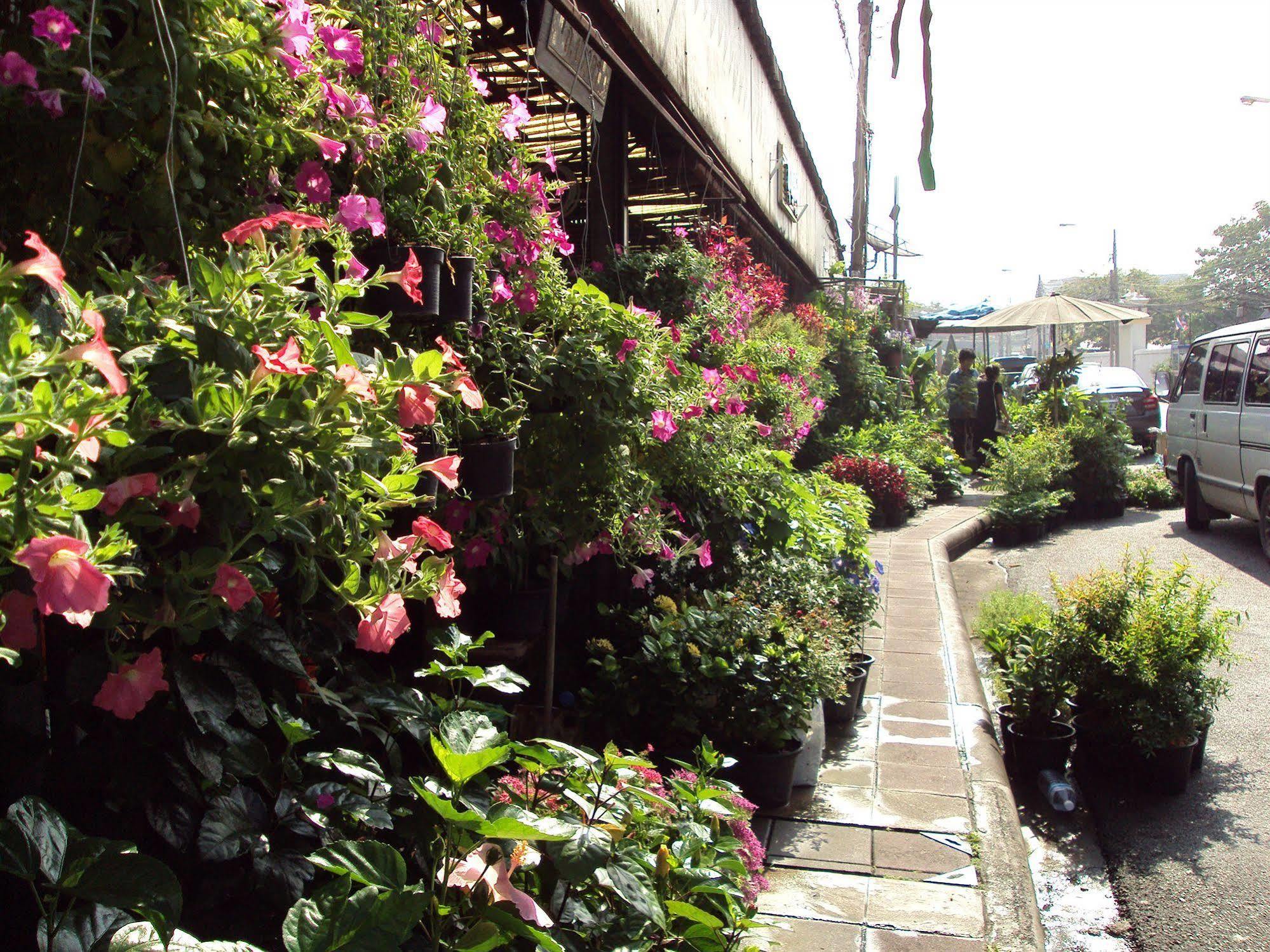 Steve Lady Hostel Bangkok Eksteriør billede